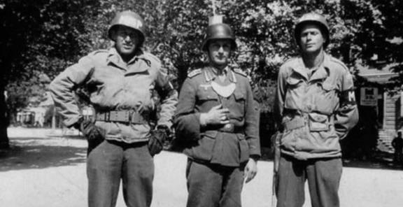 二战时被讥讽为“锁链狗”的德军为何其他军官碰到都怕？(图4)